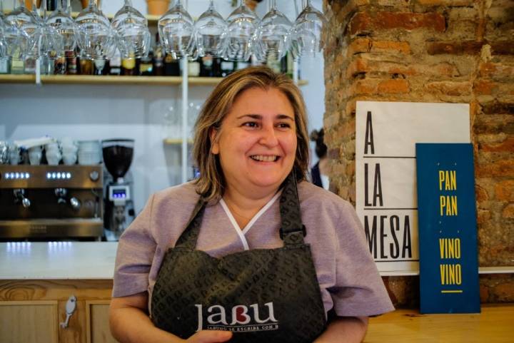 Carmen Zarza Núñez, a cargo de la cocina, hace maravillas.