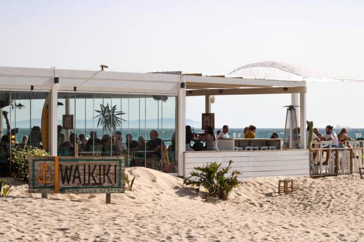 Tarifa reúne algunas de las mejores playas y, en consecuencia, chiringuitos de Cádiz. Foto: Waikiki