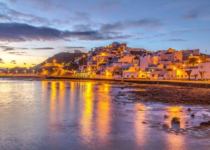 'Las Playitas', un lugar donde cenar pescado fresco bajo una noche estrellada. Foto: Shutterstock.