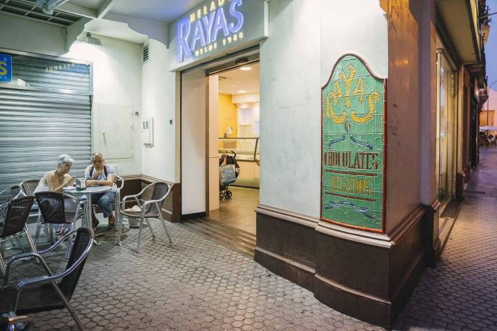 'Rayas', la heladería de siempre de los sevillanos.