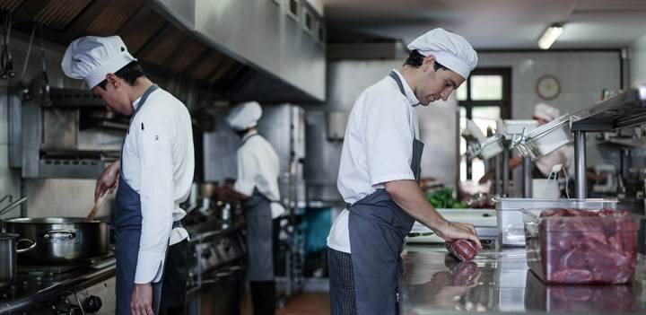 En la cocina, como en el resto del restaurante, se respira el compañerismo.