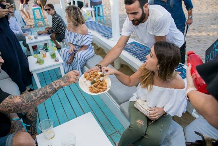 Al principio, costó que la gente entrara en el local; ahora, está siempre lleno.