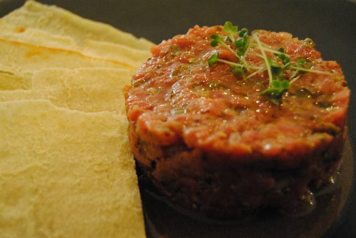 El steak tartar de Monocrom. Foto: E.R.