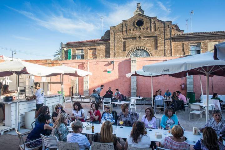 La terraza, otra forma de vivir el movimiento del barrio.