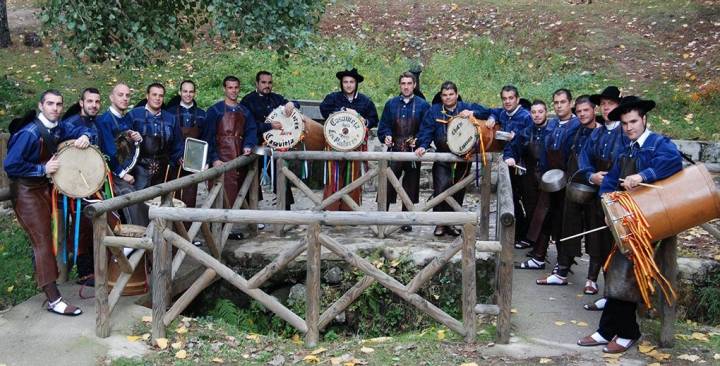 Los zambomberos de Casavieja graban hasta discos. Foto: 'Pastores de Casavieja'.