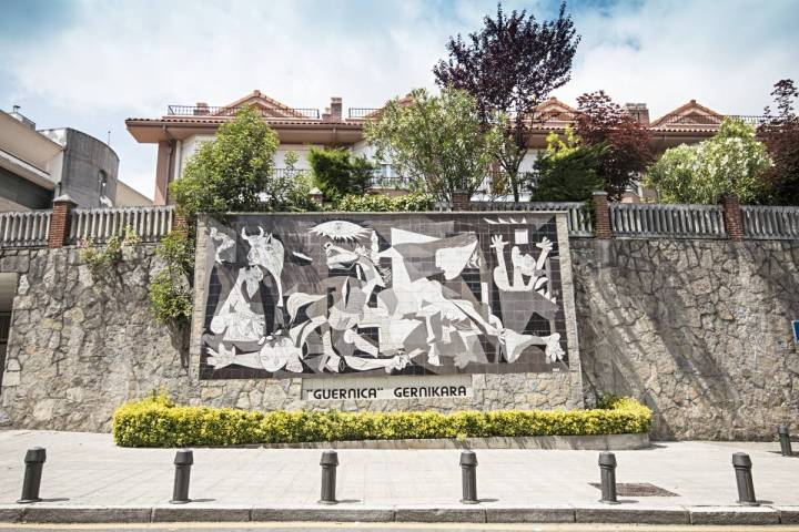 Guernica, símbolo de la concordia. Foto Shutterstock