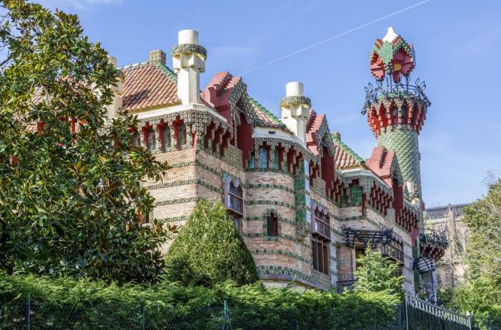 El capricho de Gaudí, que fue casa de muñecas de las hijas del Marqués de Comillas.