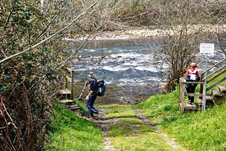 Caminante no hay camino... más chulo que el del río Nansa.