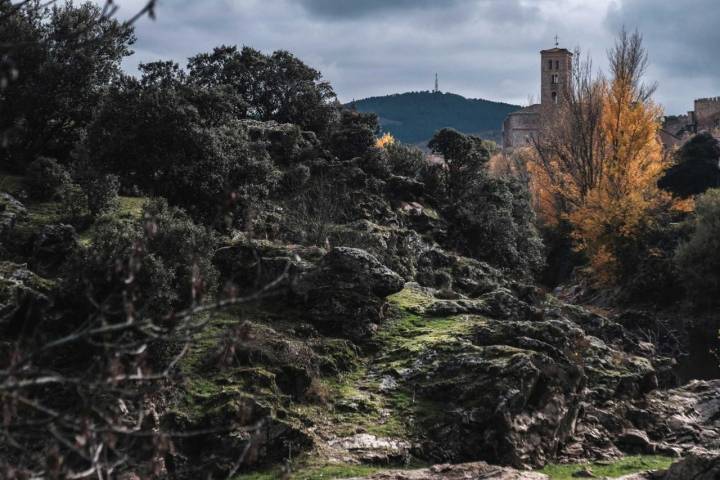 La naturaleza que rodea a la localidad es un espectáculo en cualquier época del año.