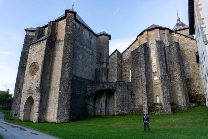 La colegiata y su claustro son del siglo XVII. Foto: Shutterstock.